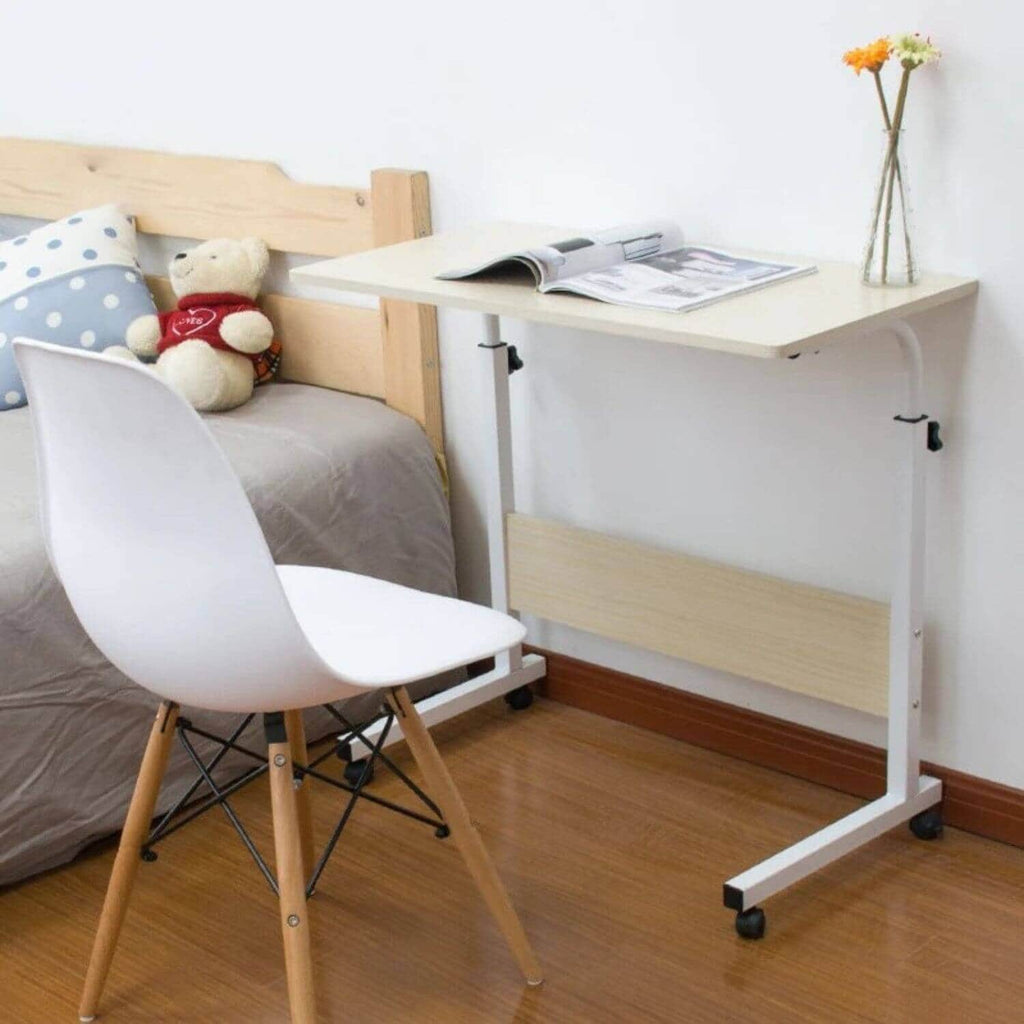 Mesa escritorio de madera con ruedas