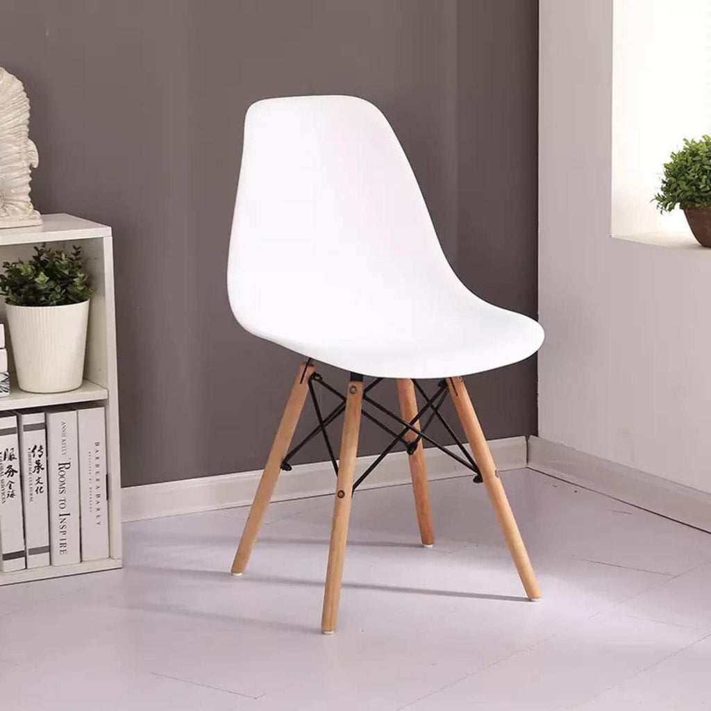 Silla de comedor estilo eames blanca