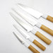 Tabla de cortar más set de 5 cuchillos bambú 21JXP1589