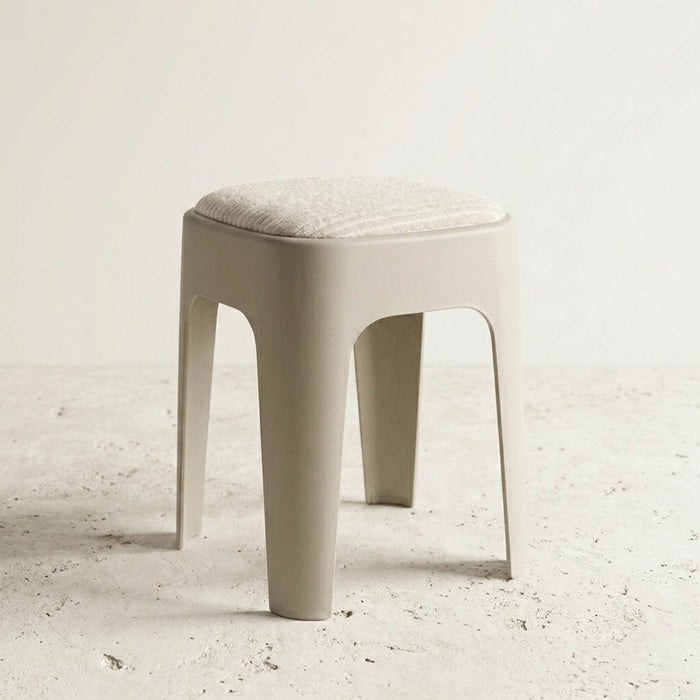 Taburete apilable acolchado beige EAX67-1