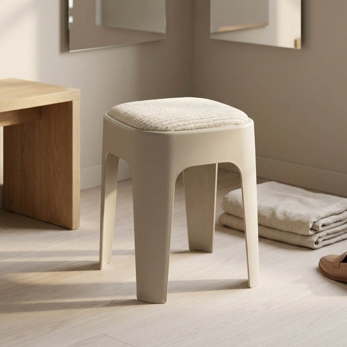 Taburete apilable acolchado beige EAX67-1